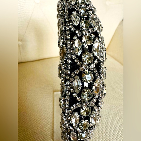 ✨SILVER BEADED HEADBAND✨ - Picture 5 of 7